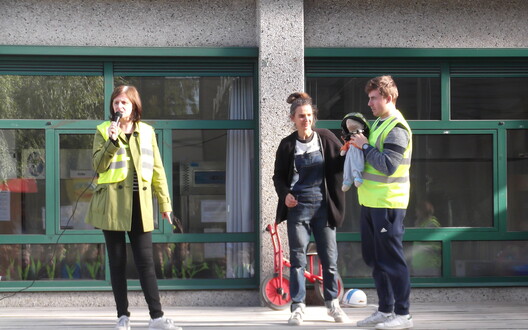 strapdag op school met fiets en step