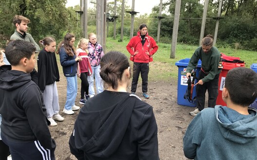 uitleg voor de start van het hoogteparcours