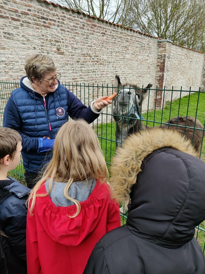 Naar de boerderij.