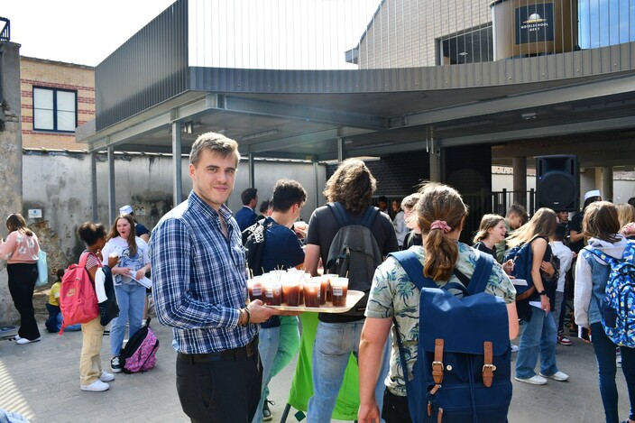 Vlaams minister van onderwijs Ben Weyts op bezoek in HG.