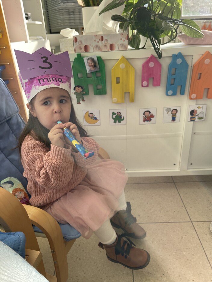 Mina wordt 3 jaar, hiep hiep hoera