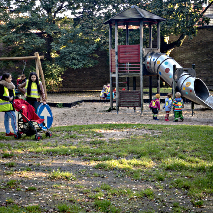 Kinderen in het park.