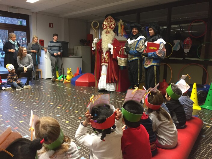 d Sint op school